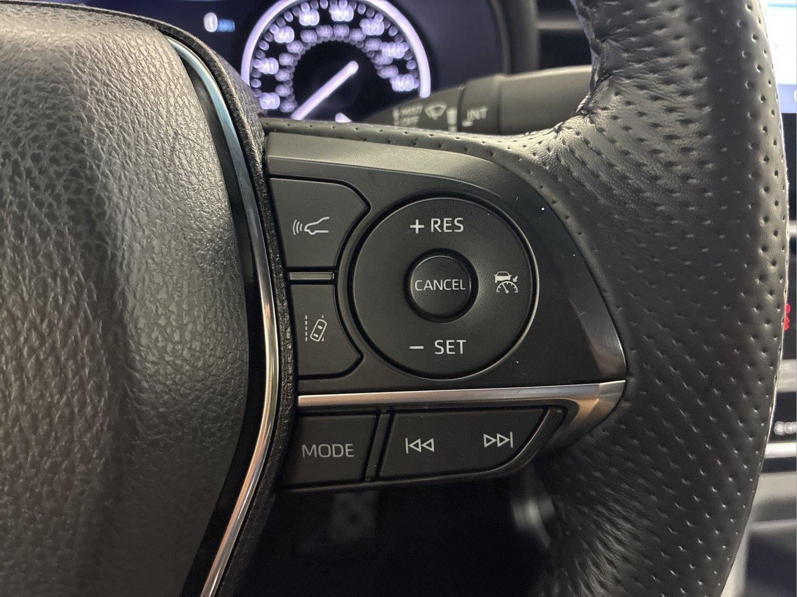 2022 Toyota Avalon Hybrid XSE Nightshade