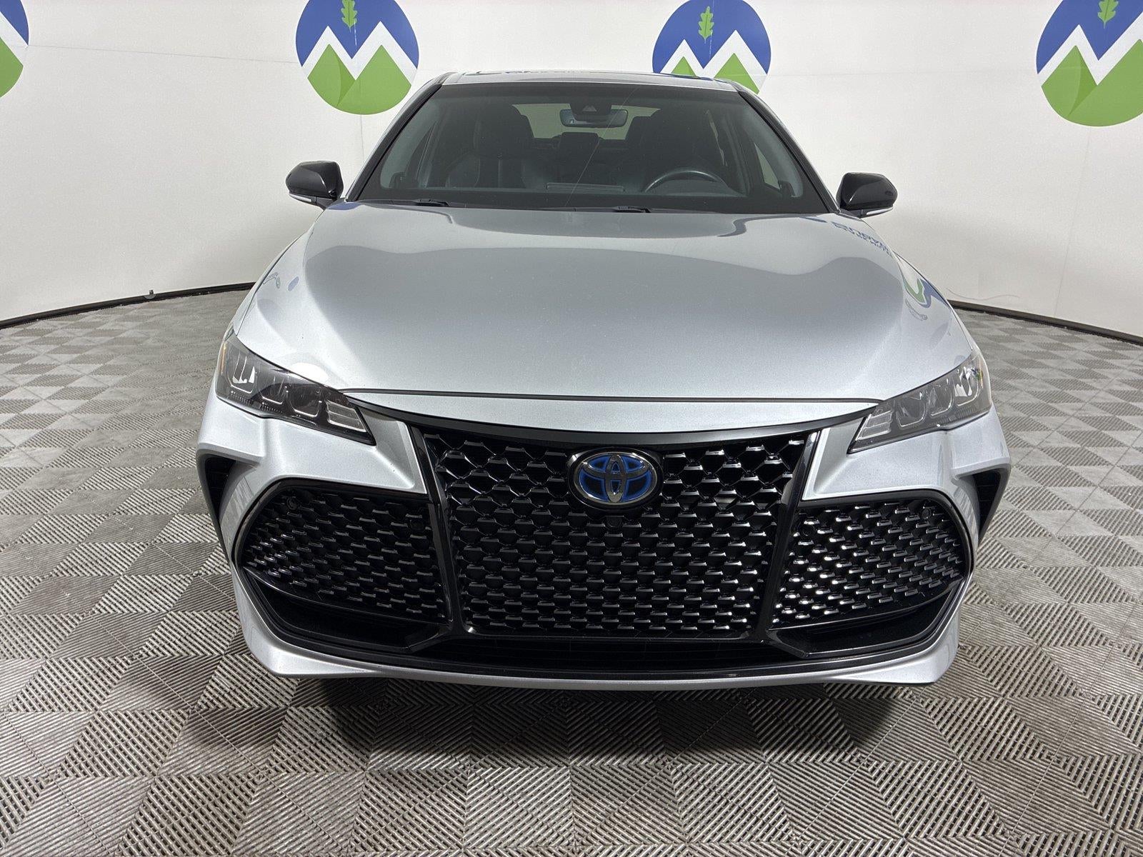2022 Toyota Avalon Hybrid XSE Nightshade