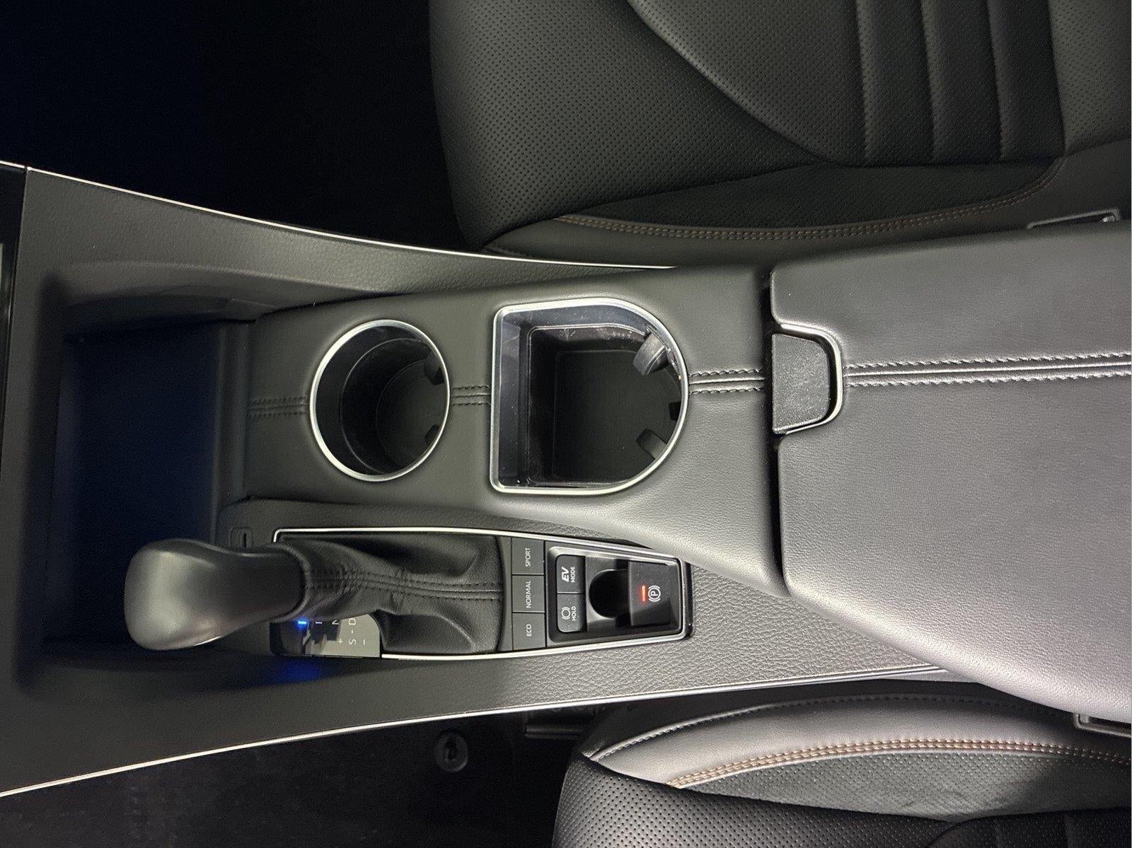 2022 Toyota Avalon Hybrid XSE Nightshade