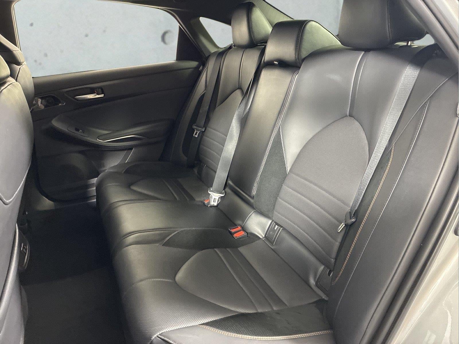 2022 Toyota Avalon Hybrid XSE Nightshade