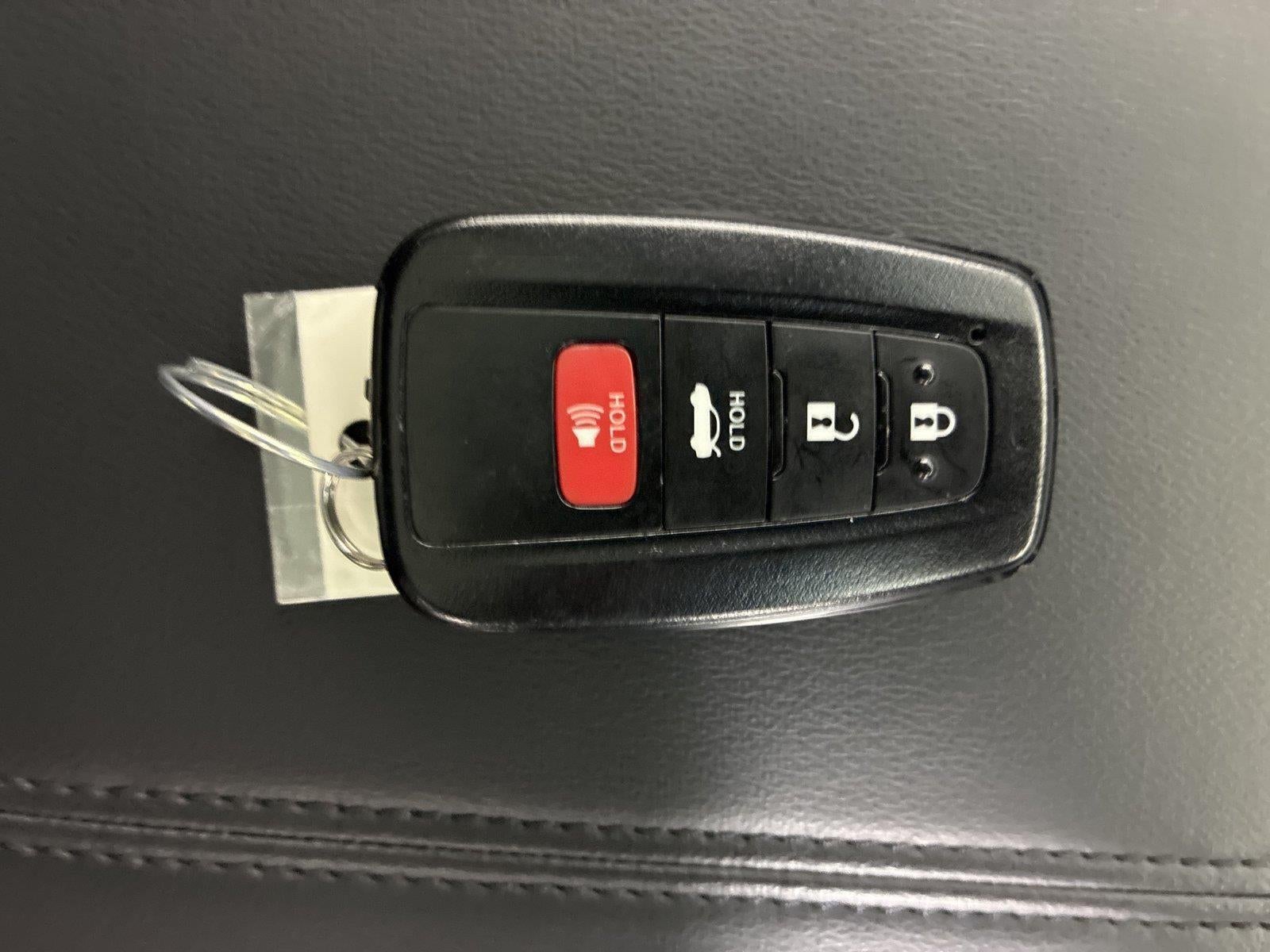 2022 Toyota Avalon Hybrid XSE Nightshade