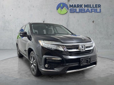 2019 Honda Pilot Touring w/Rear Captain's Chairs