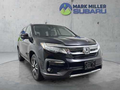2019 Honda Pilot Touring w/Rear Captain's Chairs