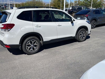 2023 Subaru Forester Premium