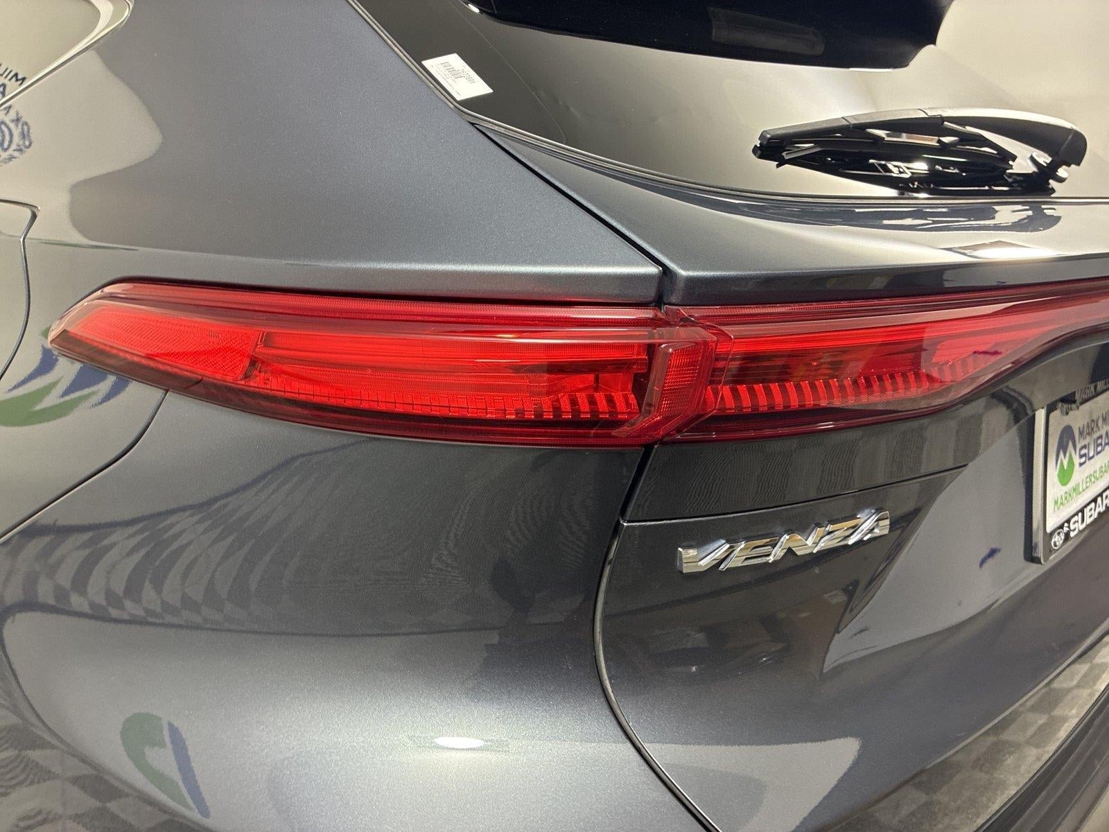 2024 Toyota Venza LE