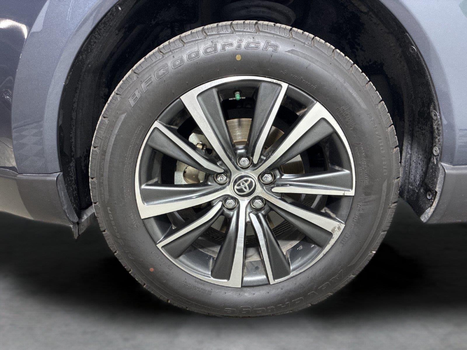 2024 Toyota Venza LE