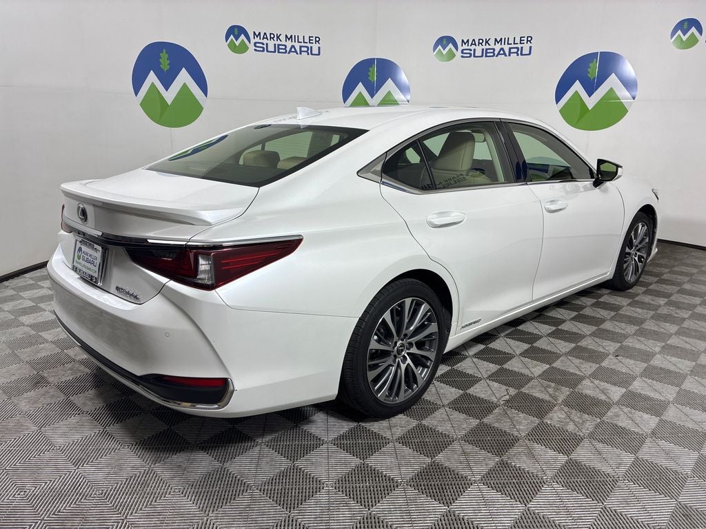 2019 Lexus ES 300h