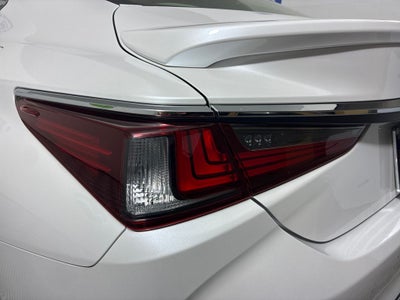 2019 Lexus ES 300h