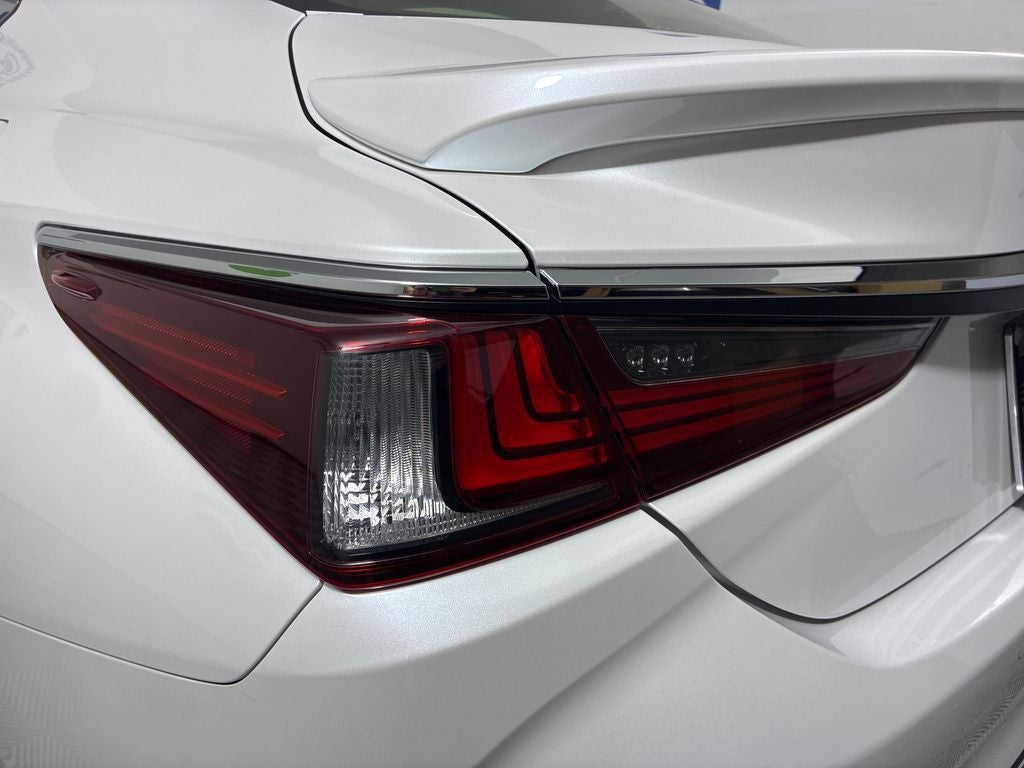 2019 Lexus ES 300h