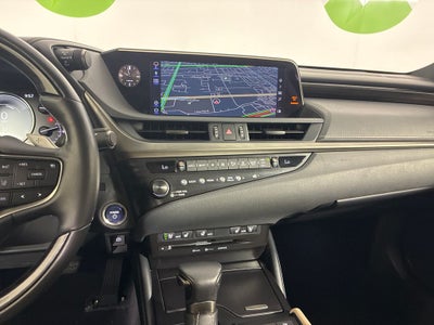 2019 Lexus ES 300h