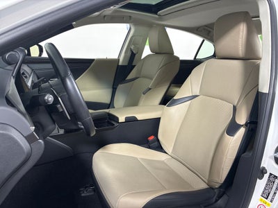 2019 Lexus ES 300h