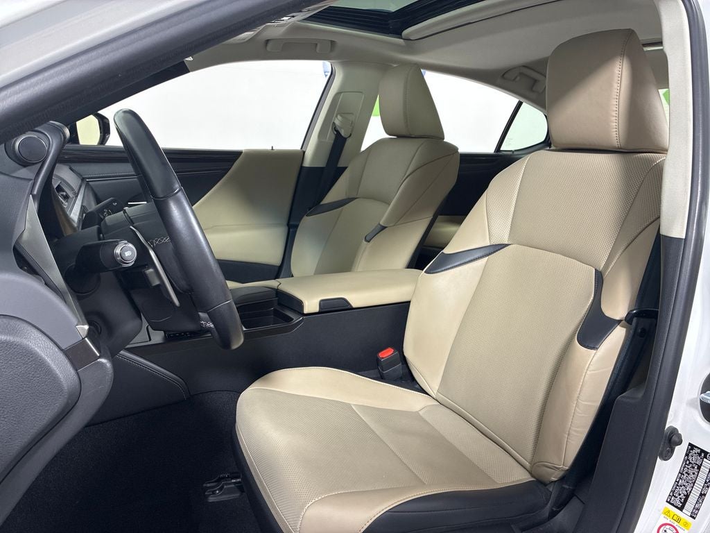 2019 Lexus ES 300h