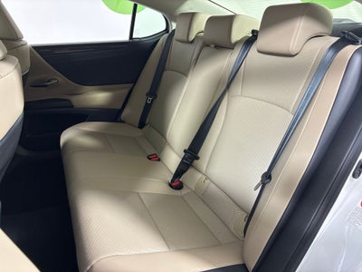 2019 Lexus ES 300h