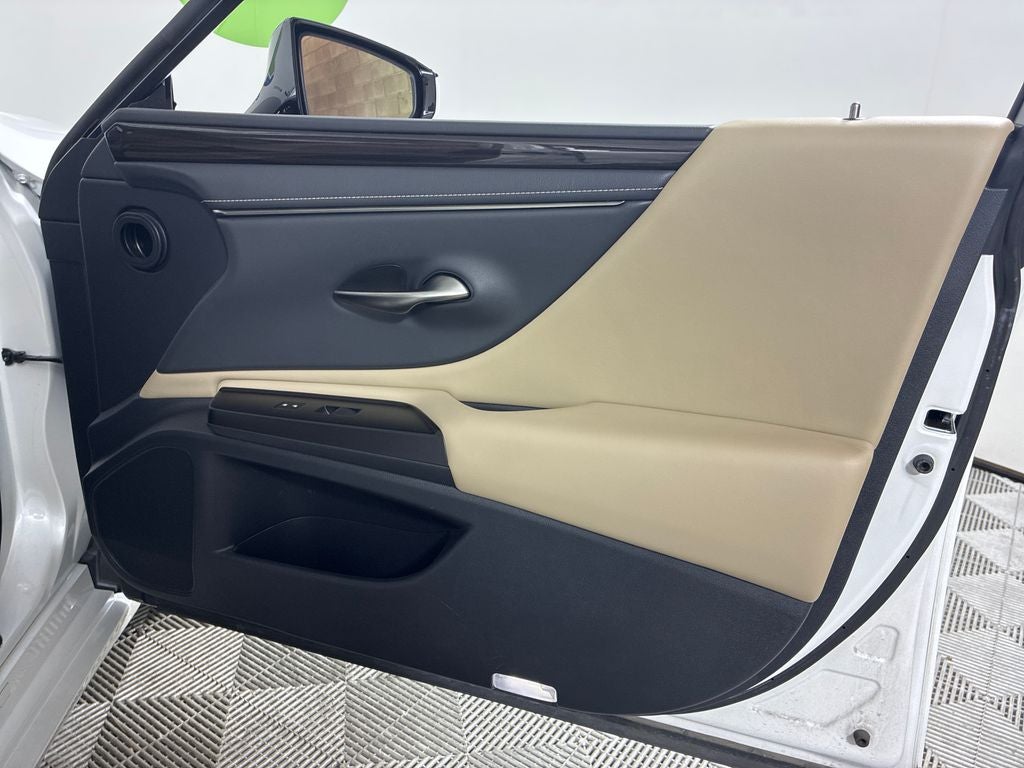 2019 Lexus ES 300h