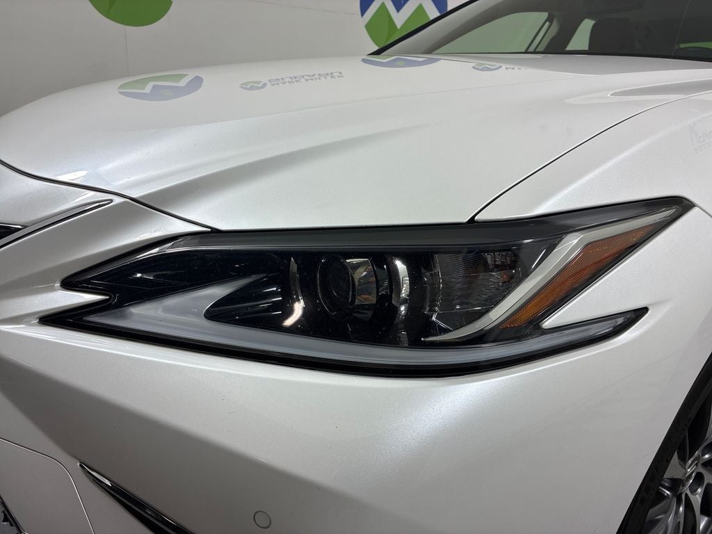 2019 Lexus ES 300h