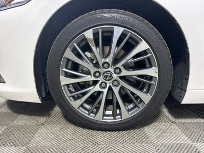 2019 Lexus ES 300h
