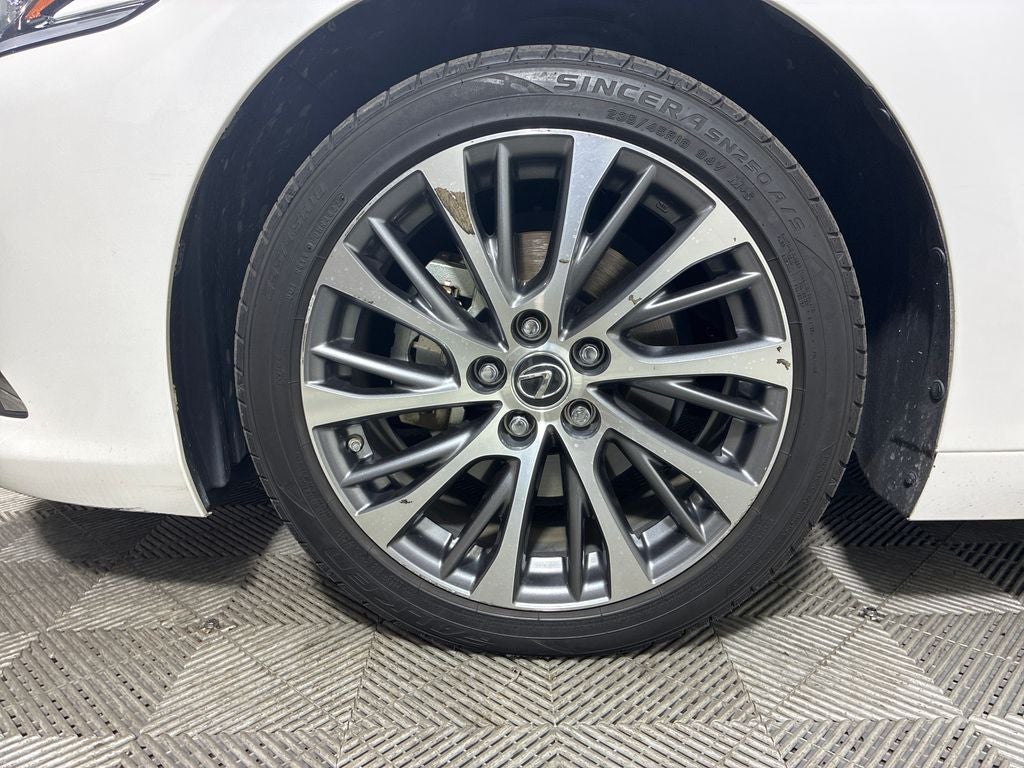 2019 Lexus ES 300h