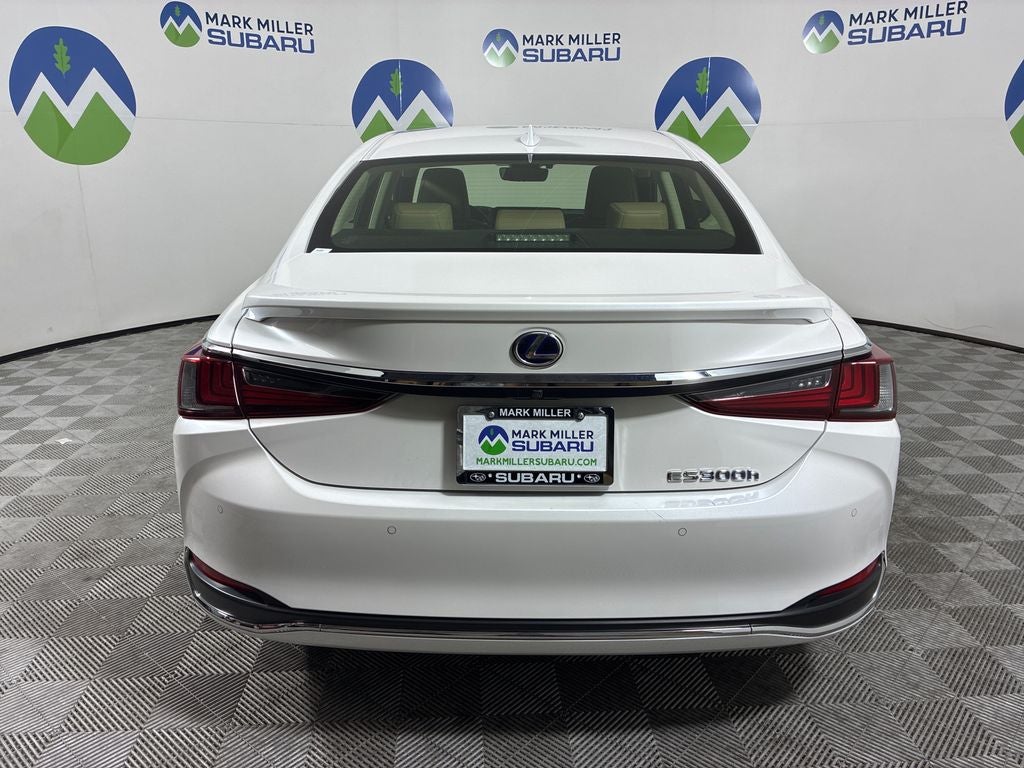 2019 Lexus ES 300h